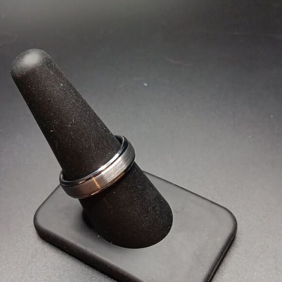 New Blue Tungsten Carbide Men's Size 8.5 Silver Ring - Picture 4 of 5